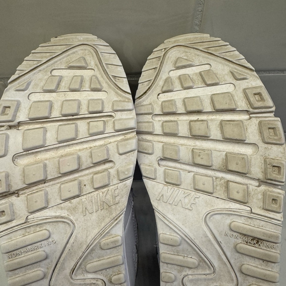 Nike Air Max 90 Kids Sneakers 3Y White Leather Swoosh CD6867-100 - Picture 15 of 16